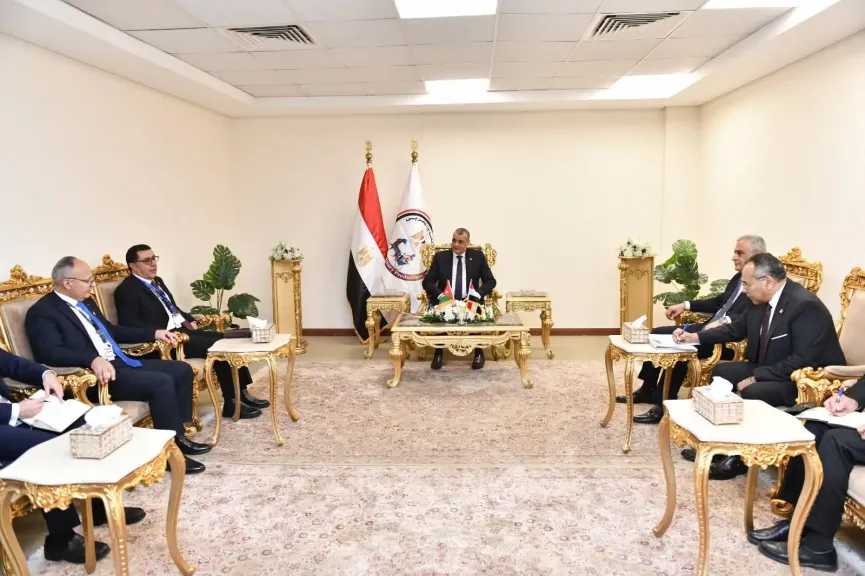 وزير الدولة للإنتاج الحربي يستقبل رئيس هيئة مديري المركز الأردني للتصميم والتطوير