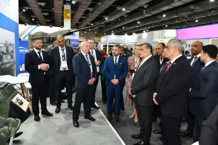 وزير الدولة للإنتاج الحربي يزور أجنحة عدد من الشركات المشاركة بمعرض ”Edex 2025”