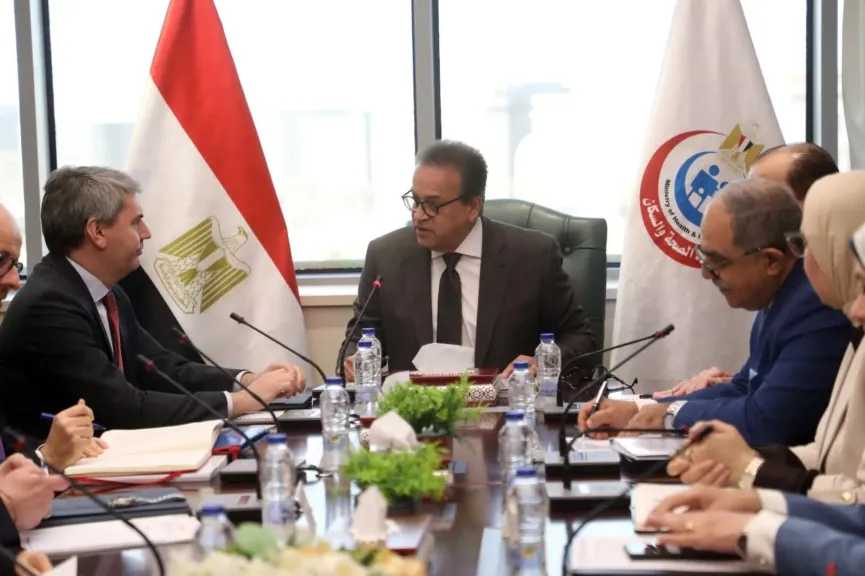 وزير الصحة يتابع تطورات الاتفاقيات الدولية لإنشاء مصنع اللقاحات متعدد المراحل بالتعاون مع صندوق الاستثمار الأوروبي