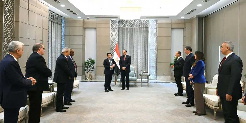 رئيس الوزراء يستقبل المدير العام لمنظمة الأغذية والزراعة للأمم المتحدة
