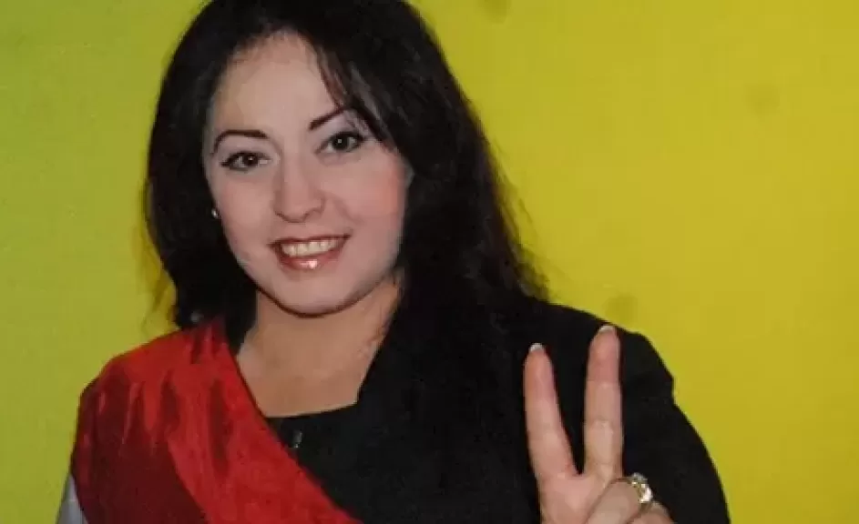 هند عاكف تنهار من البكاء على الهواء بعد تعرضها للظلم من شخص ما