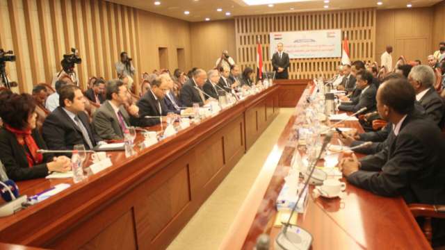 «شكرى» يؤكد تطلع مصر لتطوير العلاقات مع السودان فى كافة المجالات