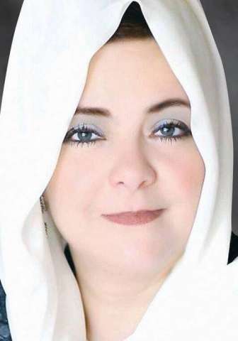 إلهام شرشر تكتب: العمال ظهير الجيش لاستقرار الوطن