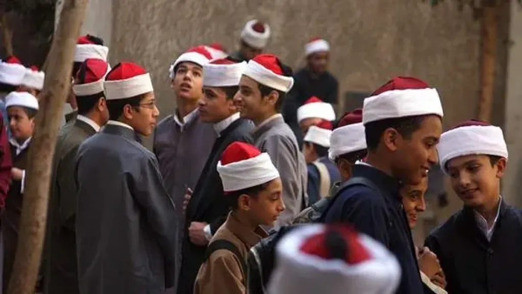 اليوم.. طلاب صفوف النقل الثانوي الأزهري يؤدون ثاني امتحانات الفصل الدراسي الأول