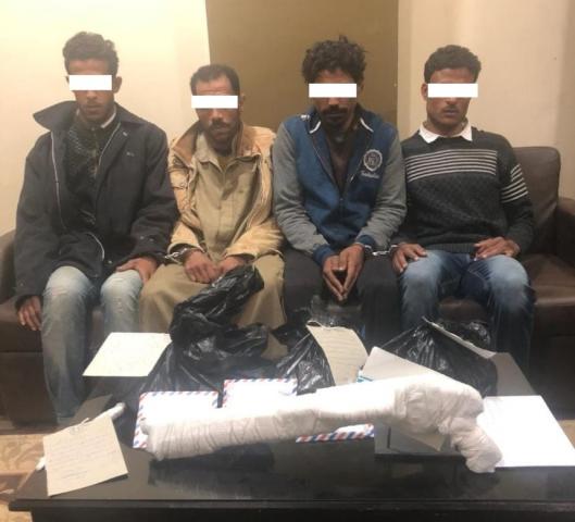 ضبط 4 أشخاص بحوزتهم بندقية خرطوش وذخائر