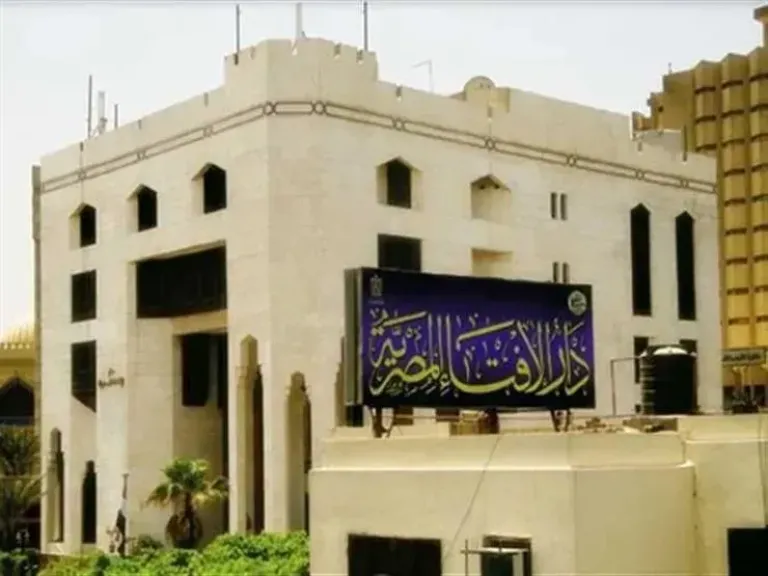 حكم قتل الكلاب بالسم للخلاص من الإيذاء.. أمين الفتوى يجيب