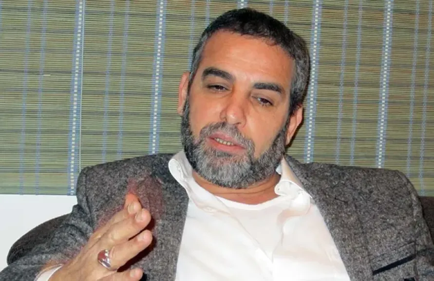 أحمد عبد العزيز يرد على اتهامه بتجاهل معجب: ”الموقف اتفهم غلط”