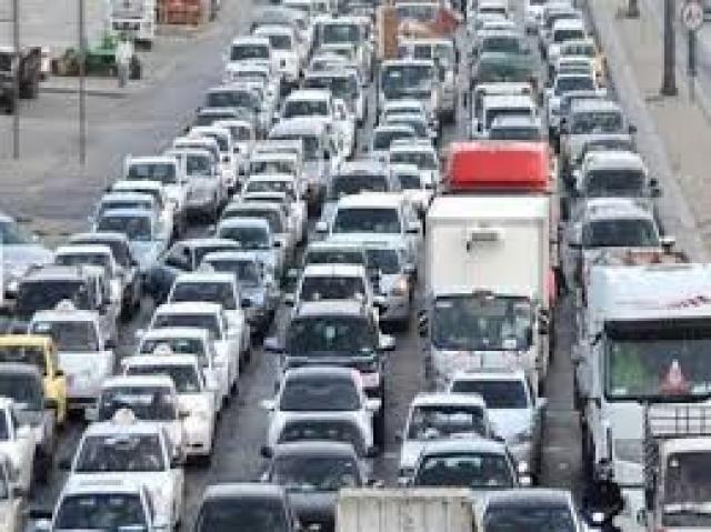 حملات مرورية مكثفة على الطرق لرصد المخالفات بالقاهرة والجيزة