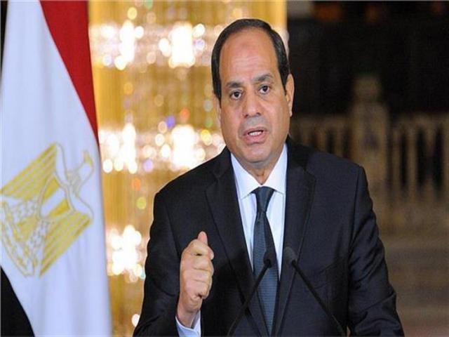 عاجل .. الرئيس السيسى يصل مقر افتتاح قاعدة برنيس العسكرية فى البحر الأحمر