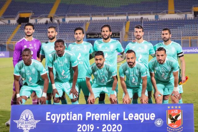 الأهلي يستقر على تجديد عقود عاشور وفتحي ووليد لمدة موسم