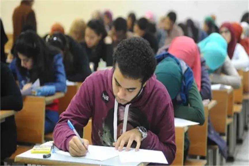 امتحانات عملية متميزة بجامعة… وتطبيقات معملية تعزز مهارات الطلاب