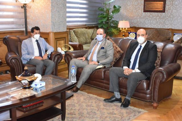 توفير شاشات تفاعلية بمراكز الشباب لتسهيل تقديم الشكاوي بالتعاون بين وزارة الشباب وجهاز حماية المستهلك