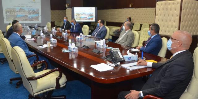 عاصم الجزار يستعرض آليات تنفيذ تكليفات الرئيس السيسي بتطوير مدينة سانت كاترين