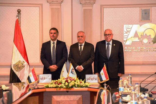 أساليب تصنيعية مبتكرة لتنفيذ المشروعات القومية بمصر