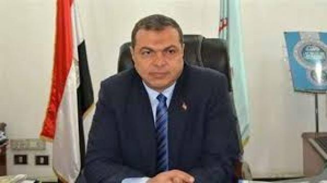 سعفان يسلم 250 شهادة أمان للعمالة غير المنتظمة بجنوب سيناء