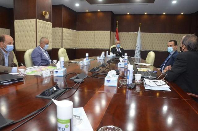 وزير الإسكان يلتقى أعضاء المجلس التصديرى للاستثمار العقارى لبحث آليات تشجيع تصدير العقار المصرى