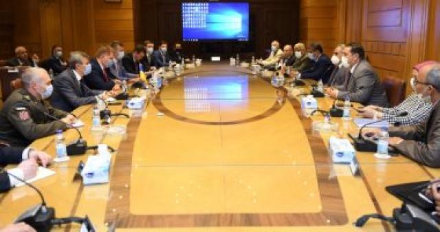بحث سبل تعزيز التعاون المشترك بين الإنتاج الحربي والشركات الأوكرانية