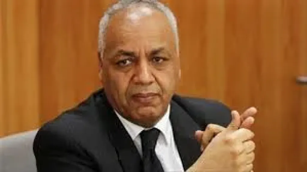 مصطفى بكري يطالب بإعداد دستور جديد بدلا من التعديلات الدستورية.. ويكشف موقفه من ترشح السيسي