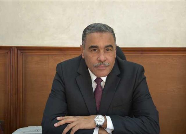 القوات المسلحة تواصل جهودها لتطهير الأماكن العامة بمطروح