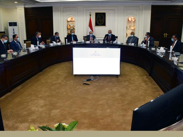 وزير الإسكان: توجيهات الرئيس السيسي بالاعتماد على المنتجات المحلية