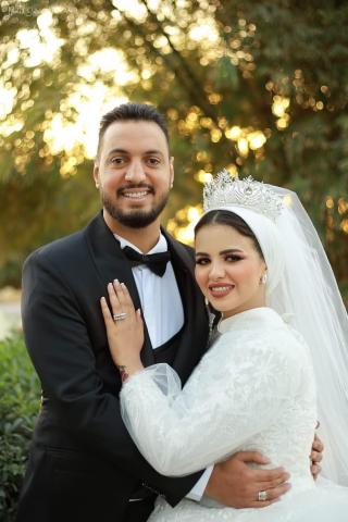 الزمان تهنئ الزميلة جيهان حافظ بالزفاف السعيد