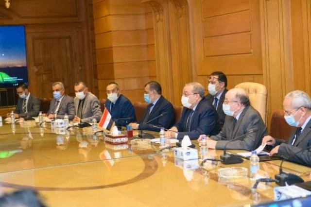 ” وزير الإنتاج الحربي يناقش مع  وزير ”برنامج إدارة المشتريات الدفاعية بكوريا الجنوبية ” سبل تعزيز التعاون المشترك