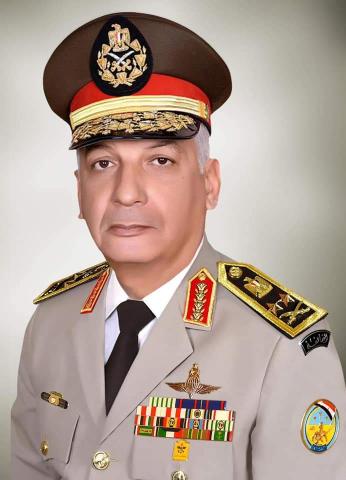 وزير الدفاع يشهد الاحتفال بتخريج الدفعة 159 من معهد ضباط الصف المعلمين
