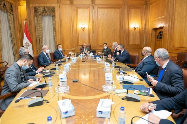 وزير الإنتاج الحربي يستقبل وفد تحالف ”Reenergy Group Partners” لبحث الموقف التنفيذي للتعاون المشترك لإقامة محطة تحويل المخلفات الصلبة إلى طاقة كهربائية