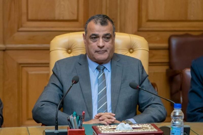 وزير الإنتاج الحربي يتفقد شركة حلوان للمسبوكات