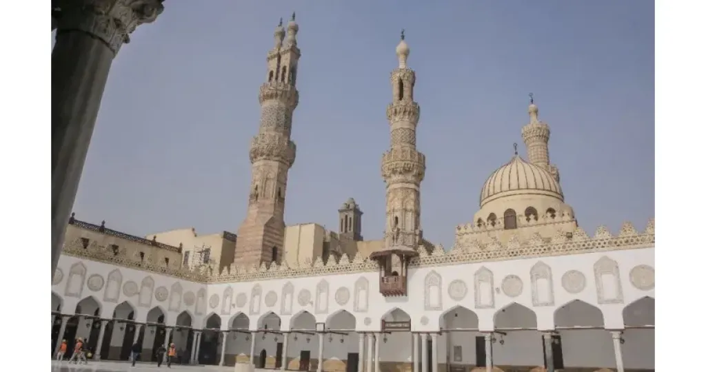 مركز الازهر للفتوي الإلكترونية .. التهديد بنشر خصوصيات الحياة الزوجية جريمة دينية وقانونية