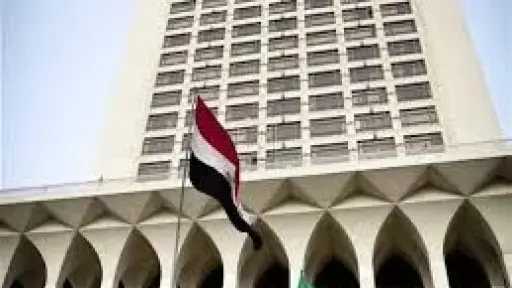 مصر تدين استهداف مطار الخرطوم وتصفه بـ”انتهاك سافر” لسيادة السودان وتصعيد خطير للأزمة