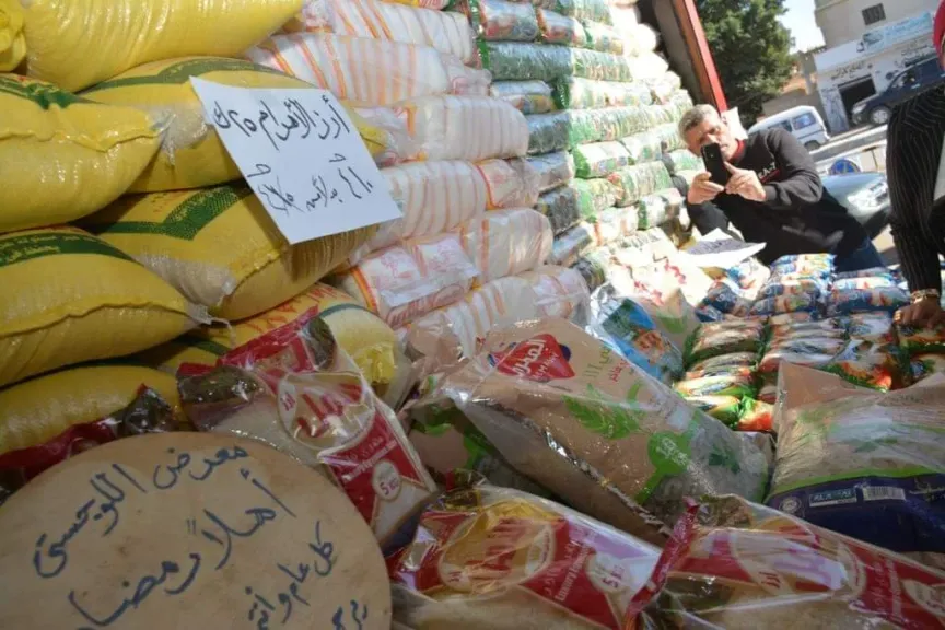 محافظ جنوب سيناء يتفقد معرض «أهلاً رمضان» بطور سيناء ويوجه باستمرار التخفيضات 30% طوال الشهر الكريم