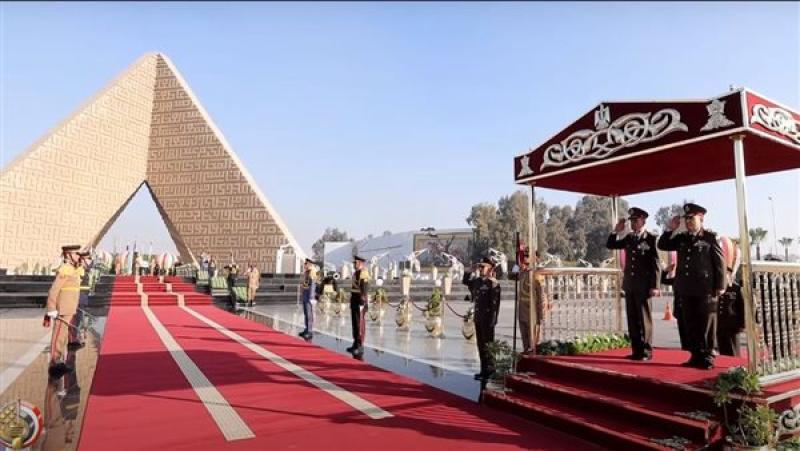 الرئيس السيسي ينيب الفريق أول محمد زكى لوضع إكليل الزهور على النصب التذكارى لشهداء القوات المسلحة