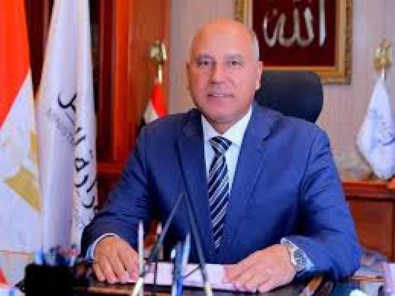 كامل الوزير: قطار التالجو كامل العدد في العيد .. فيديو