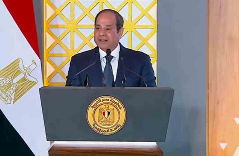 بالفيديو.. هدايا السيسي للعمال في عيدهم وحزمة قرارات رئاسية جديدة