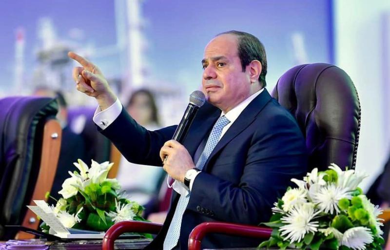السيسي: «طول ما الشعب المصري متماسك هنقدر نعدي أي حاجة»