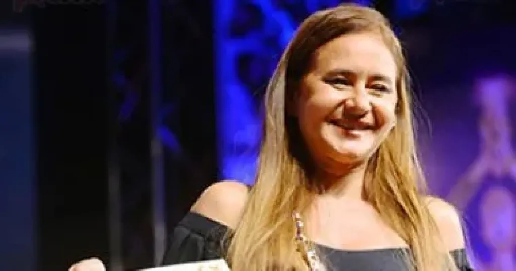 فيلم الست.. نيللي كريم تفرق بين كريم عبد العزيز ومنى زكي