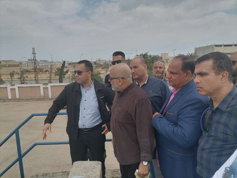 رئيس جهاز دمياط الجديدة يتفقد منطقة الميناء ومحاور الطرق