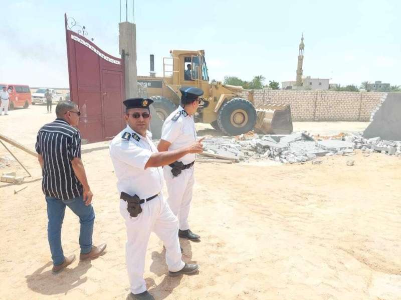 وزير الإسكان يُصدر 3 قرارات لإزالة مخالفات بناء بالوراق الجديدة والساحل الشمالي