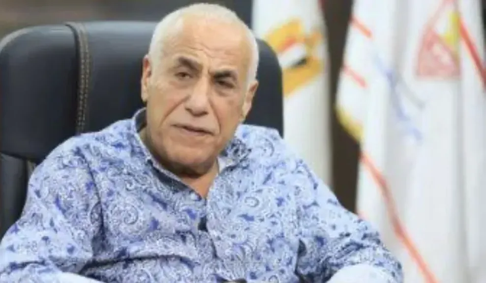 رئيس نادي الزمالك يتقدم باستقالتة لوزير الشباب والرياضة رئيس نادي الزمالك يتقدم باستقالتة لوزير الشباب والرياضة