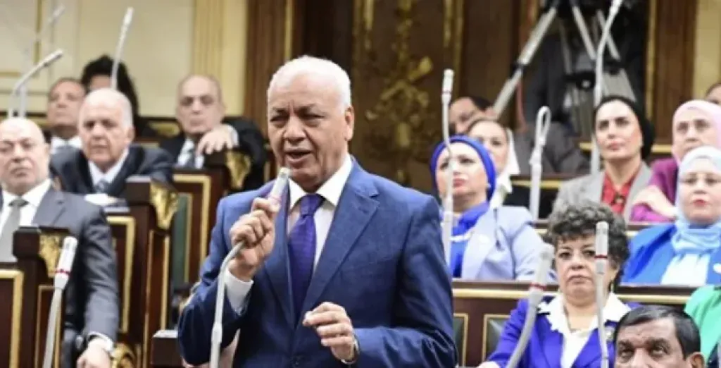 مصطفى بكري: البرلمان يعقد جلسة طارئة اليوم لمناقشة إرسال قوات مصرية إلى السعودية