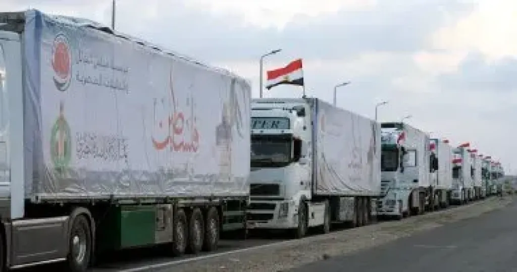 الهلال الأحمر المصري يطلق قافلة “زاد العزة.. من مصر إلى غزة” رقم 175 محملة بأكثر من 5 آلاف طن مساعدات إنسانية
