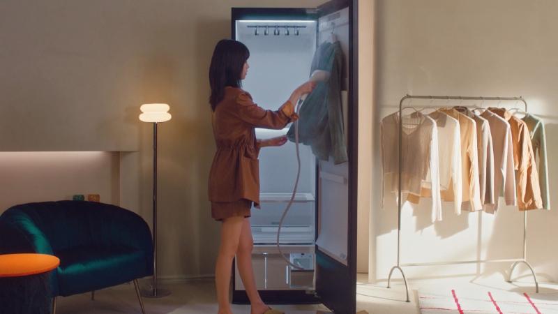 منظف الملابس من LG يقدم عصرًا جديدًا من  إدارة العناية بالملابس في معرض CES 2024