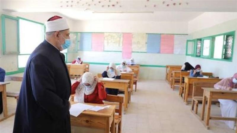 طلاب النقل الثانوي الأزهري يختتمون امتحاناتهم بـ«الأدب والنصوص»