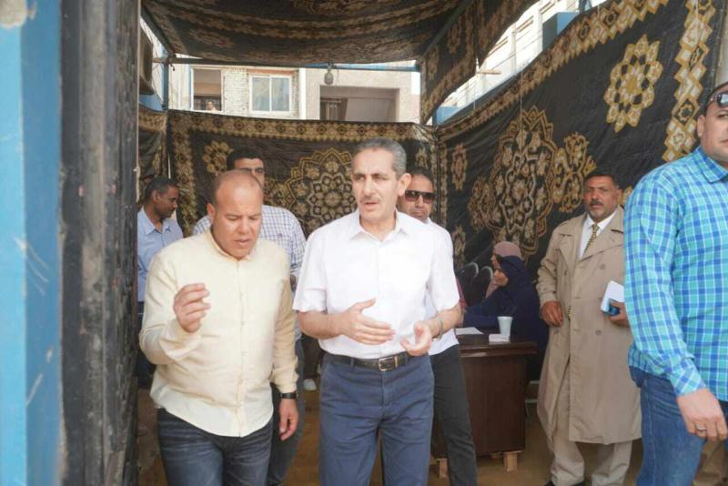 جولة صباحية موسعة لمحافظ الغربية بمركز ومدينة بسيون لمتابعة مشروعات الرصف والتطوير واستقبال طلبات التصالح في مخالفات البناء