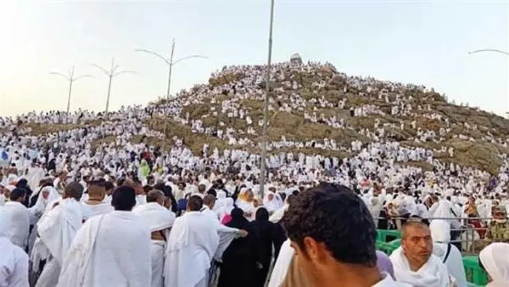 تراجع أسعار الحج السياحي للموسم الجديد.. إليك التفاصيل تراجع أسعار الحج السياحي للموسم الجديد.. إليك التفاصيل
