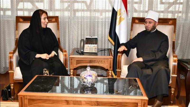 وزير الأوقاف يستعرض مع سفيرة الإمارات الفرص المتاحة وآفاق التعاون المشترك