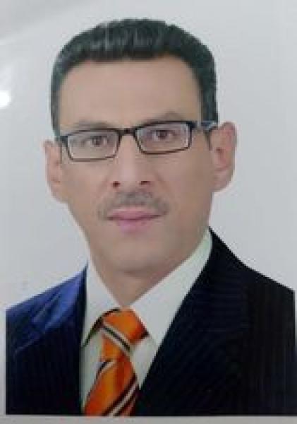 انزياح المعنى فى ”المنطقة الخضراء.. نصوص فى استنطاق المكان”