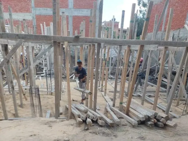 محافظ المنوفية يشدد الحصار على البناء المخالف: حملات إزالة مكثفة خلال فترة الانتخابات لحماية هيبة الدولة