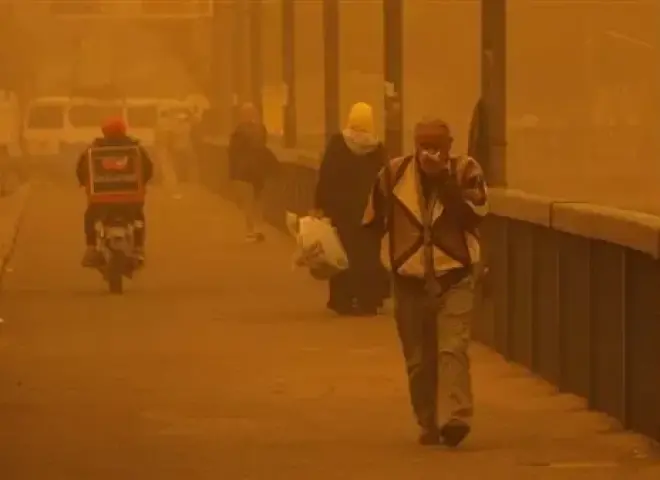 نصائح مهمة من الأرصاد لفئات من المواطنين بسبب الأتربة وانخفاض الرؤية